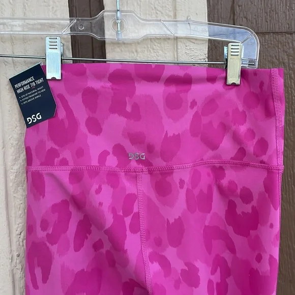 DSG NWT 2 Piece Performance Outfit - Picture 5 of 8